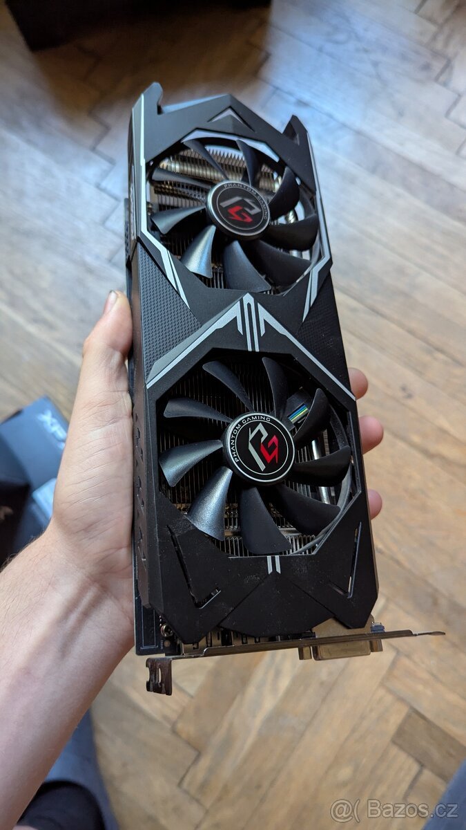 ASRock Phantom GXR RX570 4G OC+ Ryzen 3 2200G+ AMD wraith