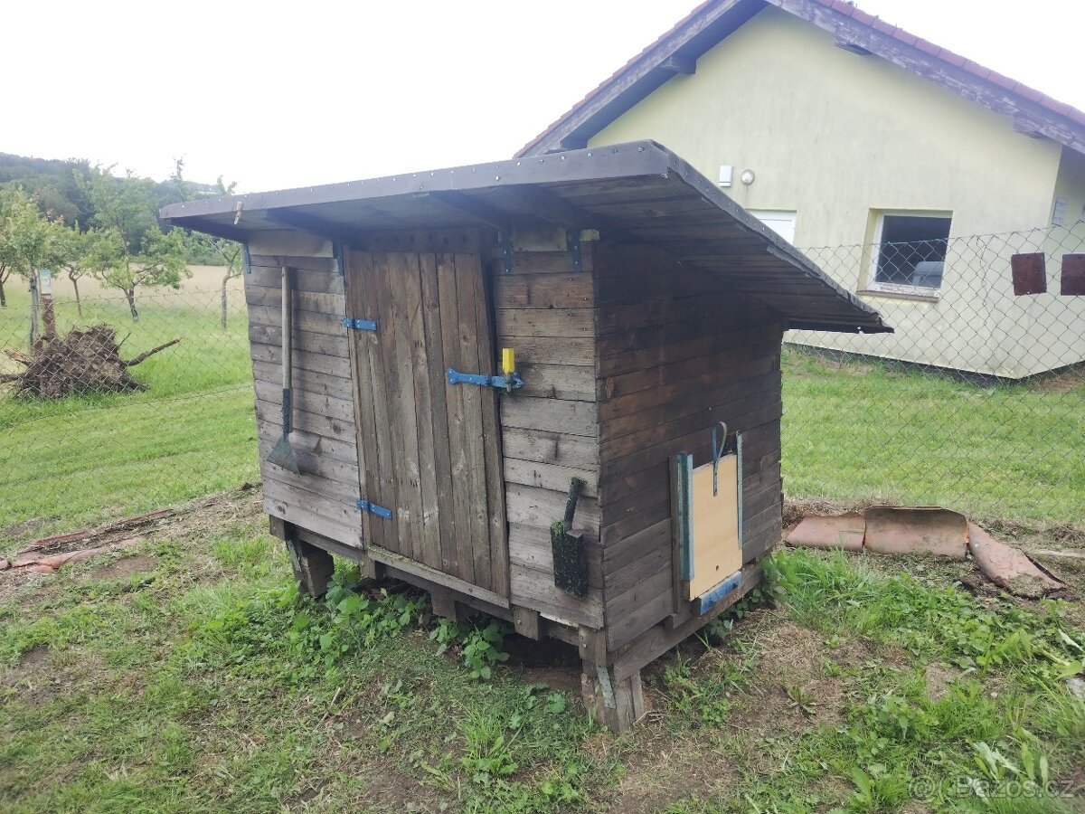 Zateplený kurník pro slepice