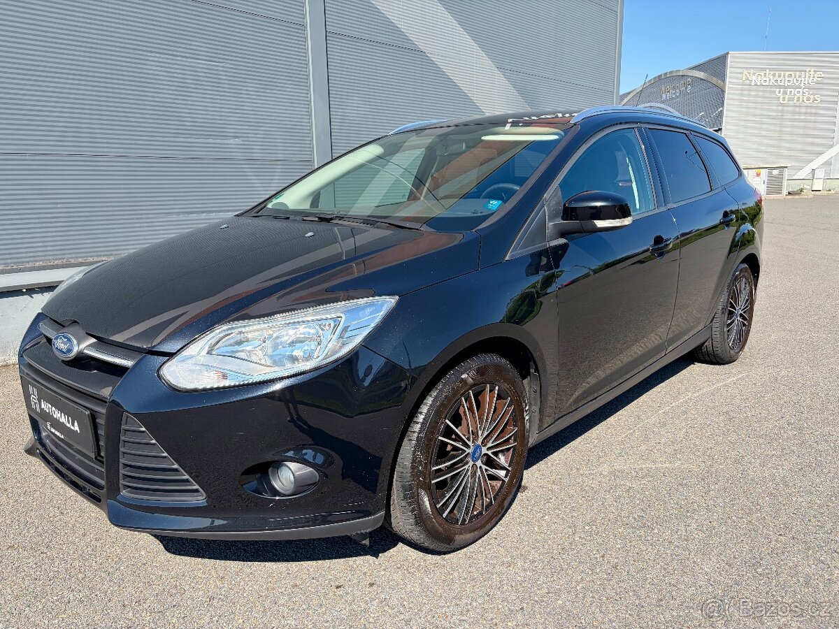 Ford Focus Combi 1.6Ti-VCT 92kW VÝHŘEV Alu ROZVODY