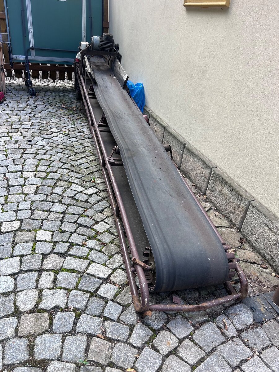 Pásový dopravník