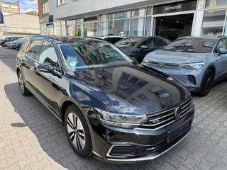 VW Passat B8 Variant GTE 1.4TSI 160kW DSG - záruka Autodraft
