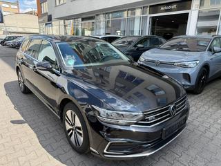 VW Passat B8 Variant GTE 1.4TSI 160kW DSG - záruka Autodraft
