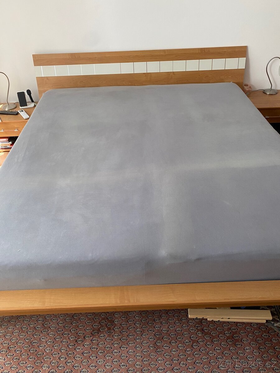 Postel 180 x 200 cm
