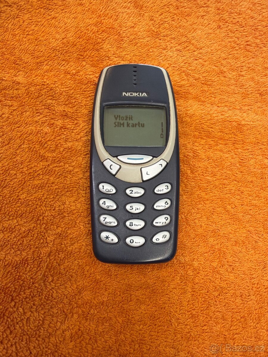 Nokia 3310 v pěkném a plně funkčním stavu