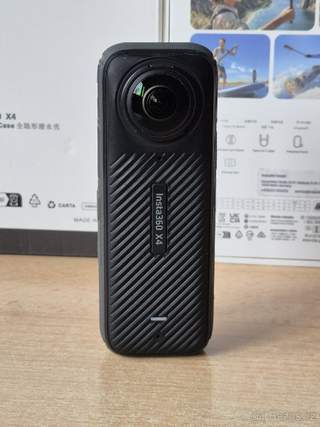 Insta360 X4