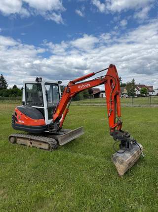 Minibagr Kubota KX 71-3