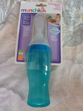 Krmici lahvicka se lzickou MUNCHKIN EASY SQUEEZY SPOON