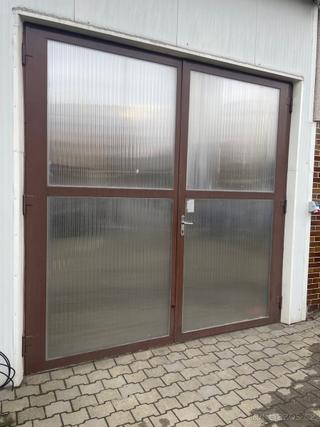 Prodám dvou křídle zateplené vrata 3x3m