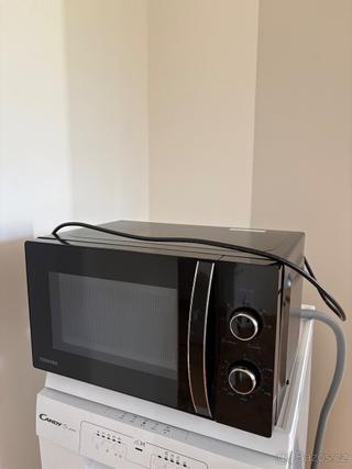 Mikrovlnná trouba Toshiba MWP-MM20P(BK) – černá