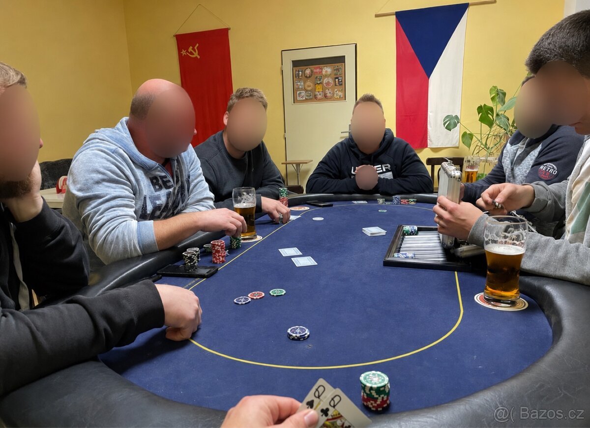 Pokerový stůl