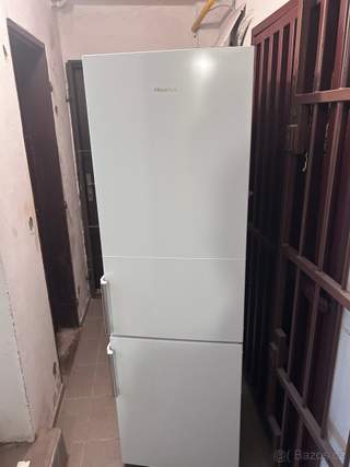 Lednice s mrazákem HISENSE RB343D4DWE