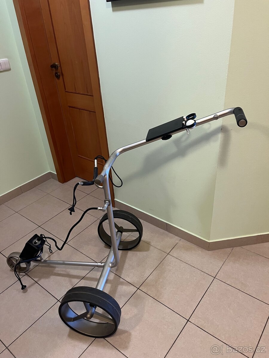 Elektrický golfový vozík Justar