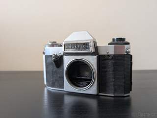 Kinovilmovy fotoaparát Praktica Nova B