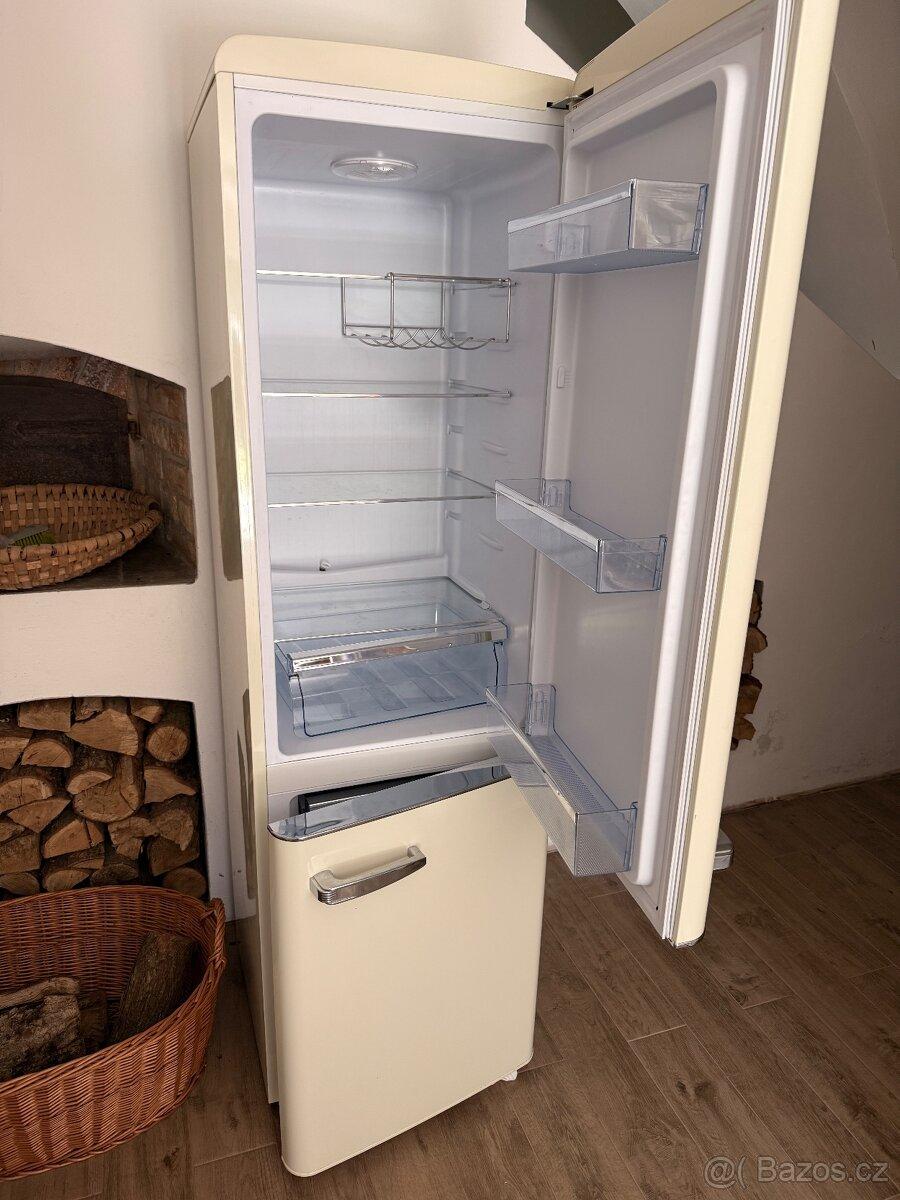 Prodám lednici Amica v retro stylu