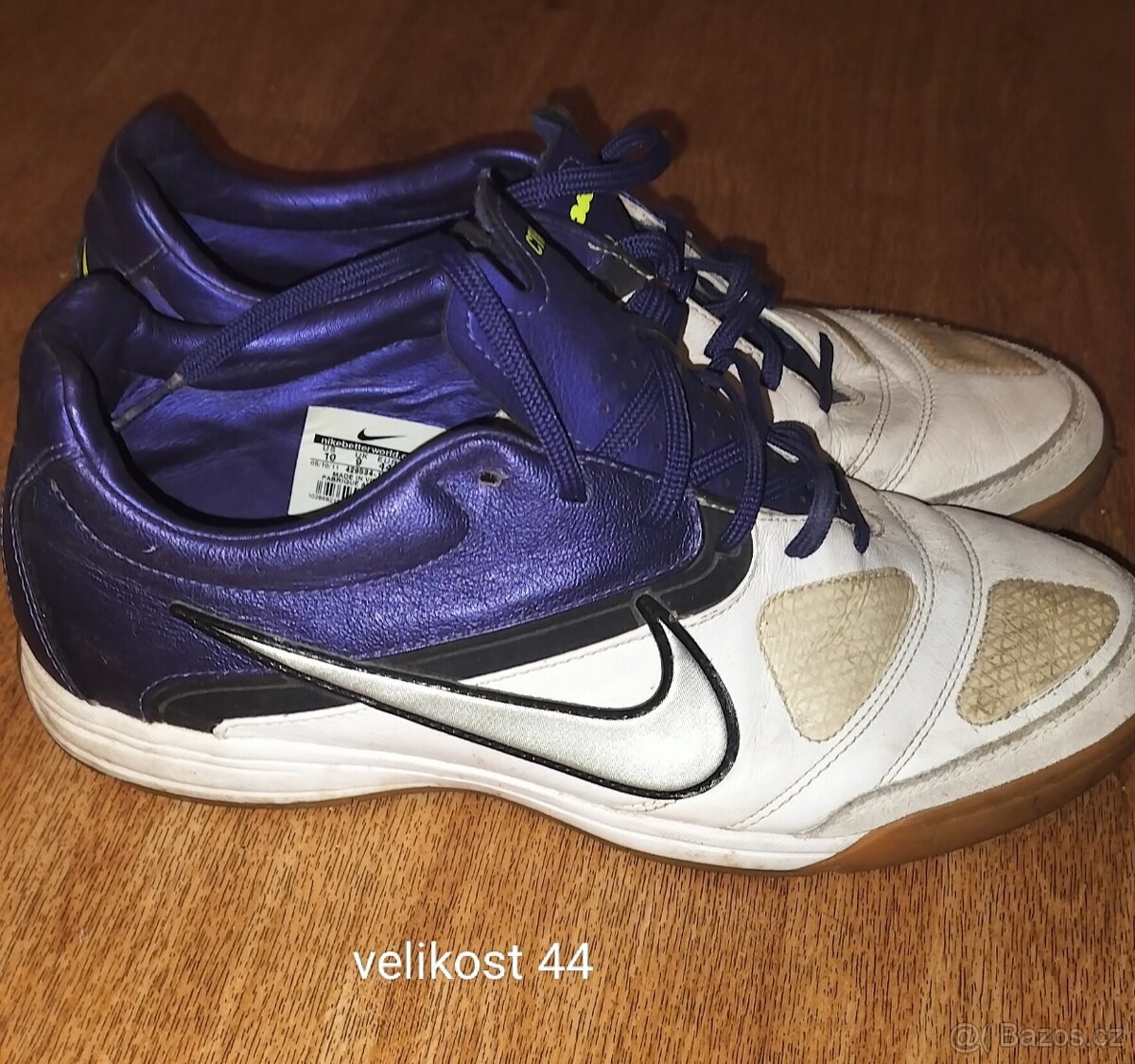 Halové boty Nike.