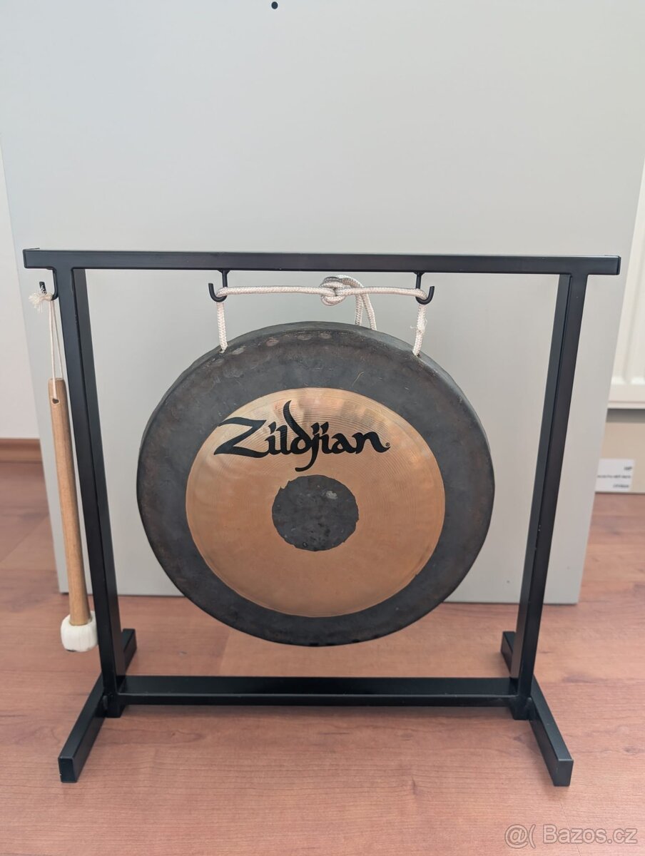 Zildjian 12" Traditional Gong And Stand Set