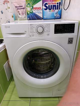 Pračka LG na 9kg - Direct Drive (Pára), tichá, 100% stav