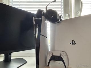 PS5 Slim Digital 825 GB + AOC 24G4X 180 Hz + HyperX headset