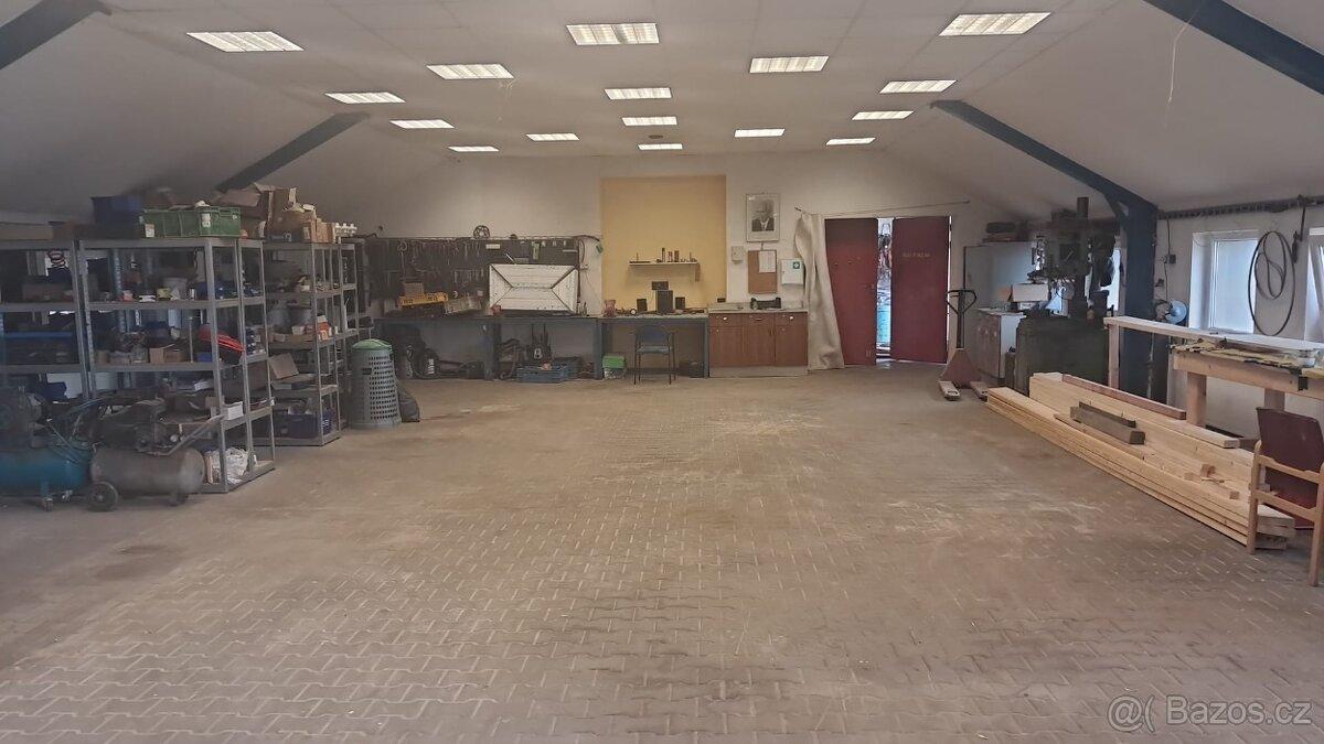 Pronájem moderní a světlé dílny (140 m²)