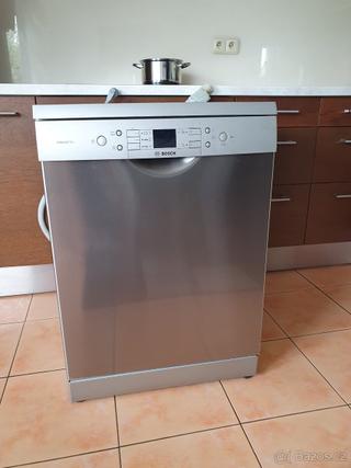 Bosch silence plus nerez 60cm A++