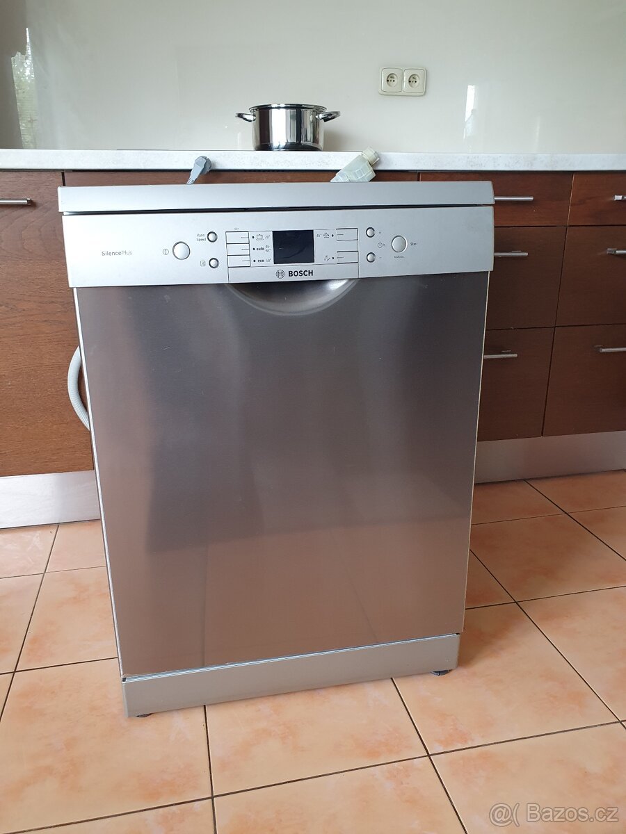 Bosch silence plus nerez 60cm A++