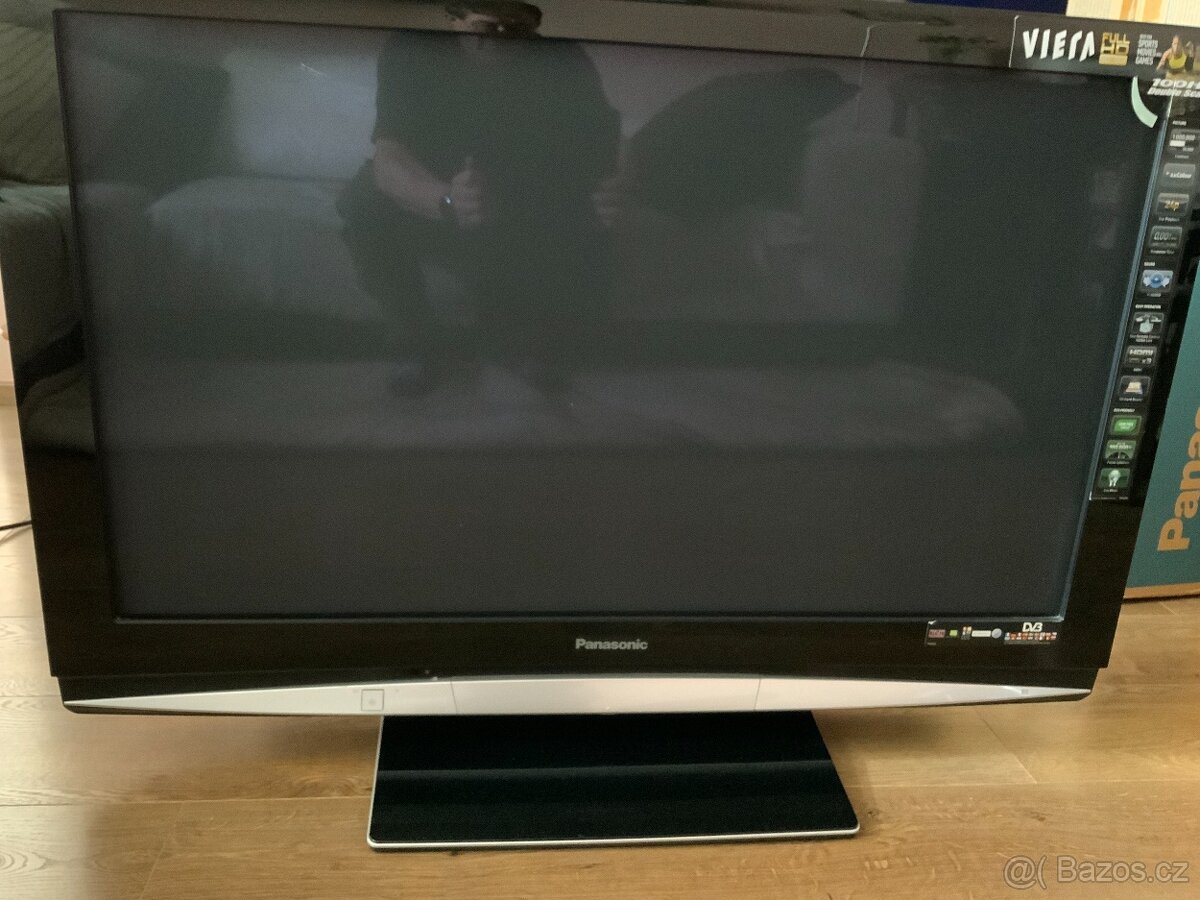 Televizor Panasonic Viera, model TH-42PZ80E