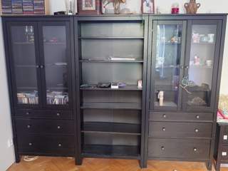 Vitrína - knihovna IKEA HEMNES černá