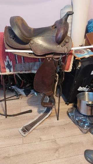 Prodám westernové sedla více druhu.