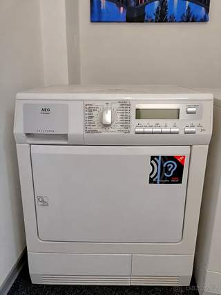 AEG sušička – 2 000 Kč – Praha 1