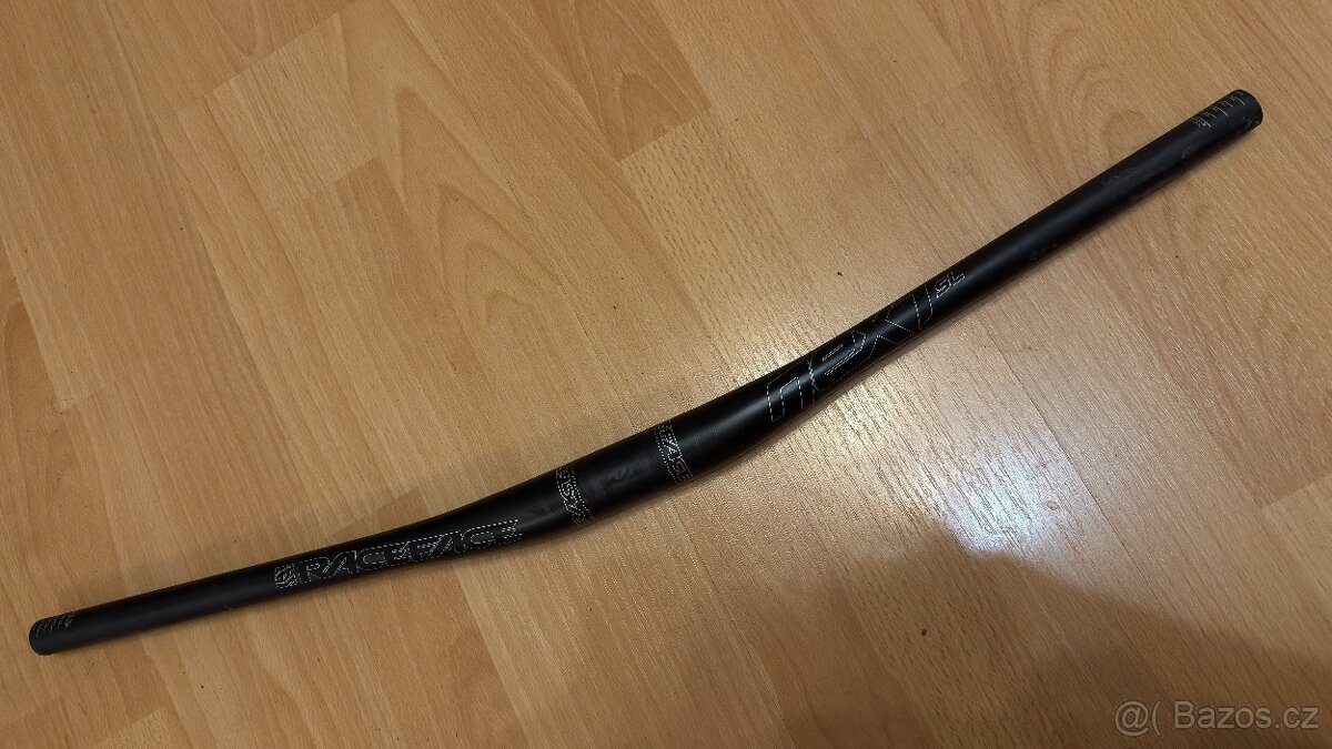 Řídítka Race Face Next SL carbon (165 g) 35x740 mm - zánovní