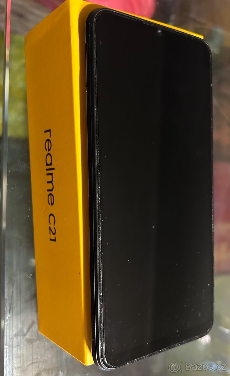 Telefon Realme C21 ve velmi pěkném stavu