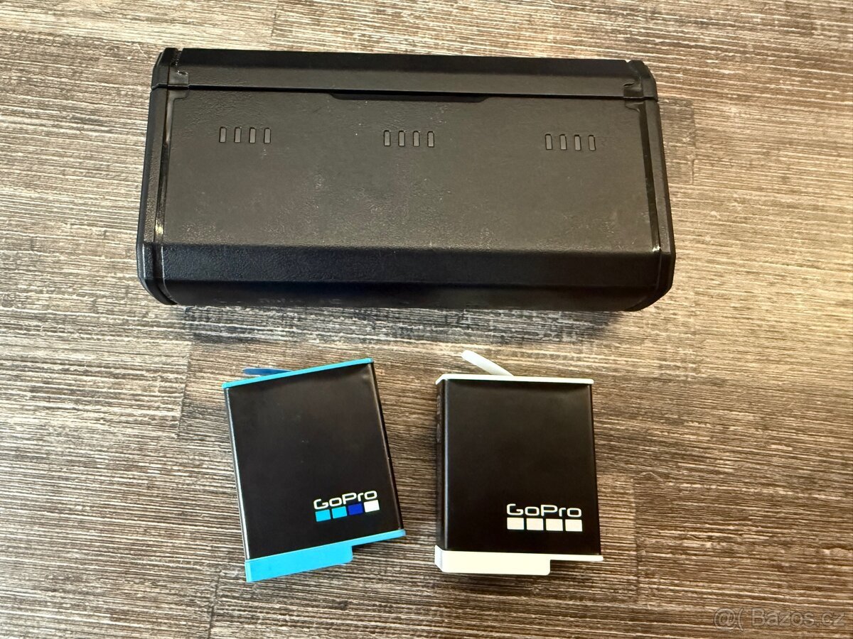 2x originální GoPro 9/10/11/12 baterie + nabíjecí USB-C box