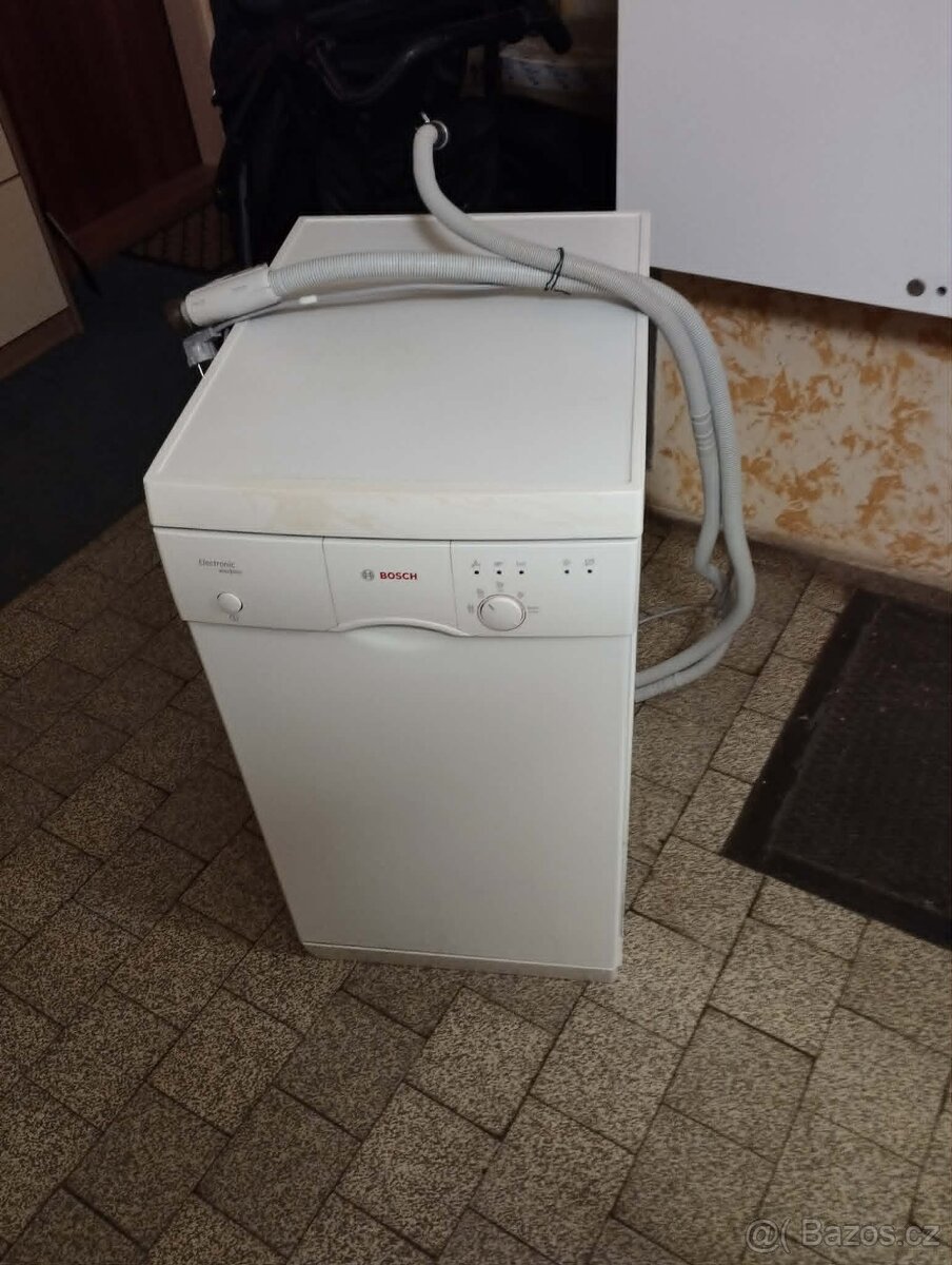 myčka nádobí Bosch AquaStop