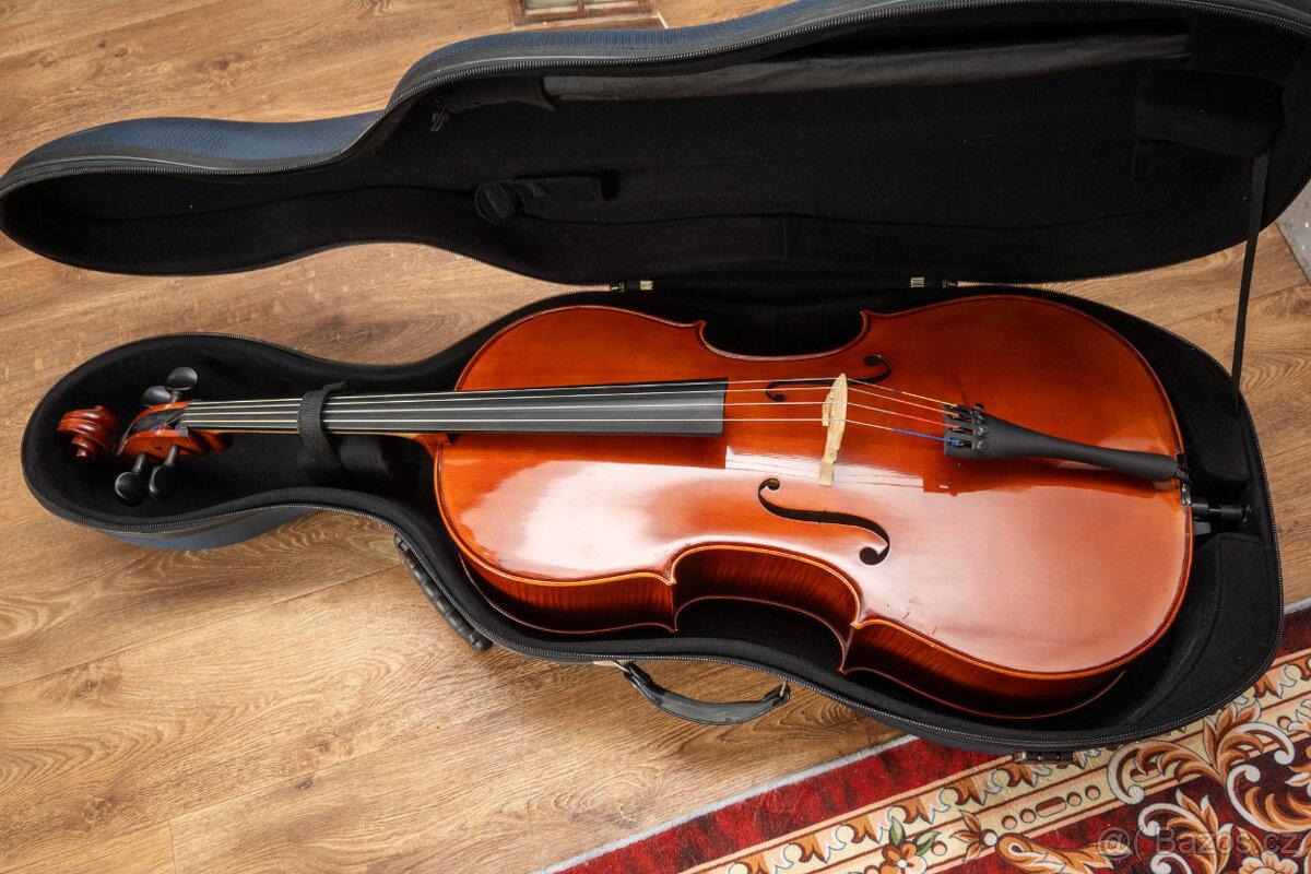 Mistrovské, ručně vyráběné violoncello