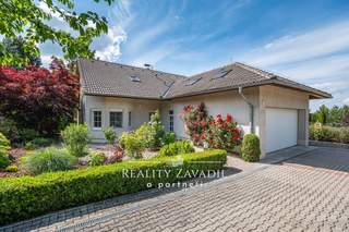 Pronájem rodinného domu 277 m², Popovičky, ev.č. 01192