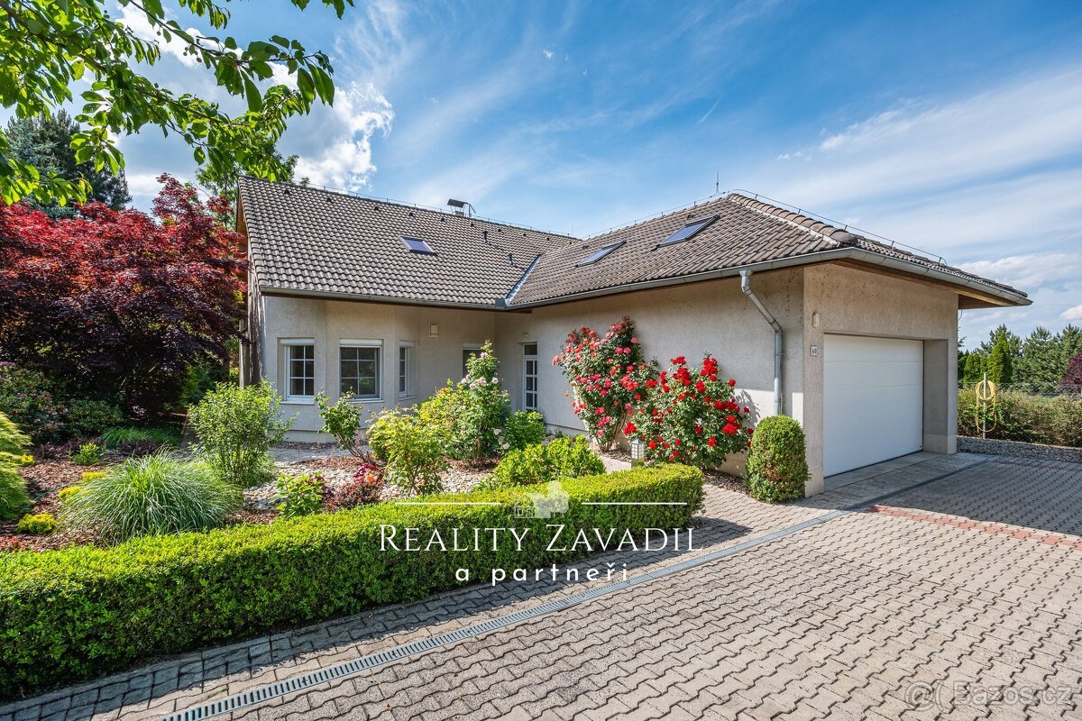 Pronájem rodinného domu 277 m², Popovičky, ev.č. 01192