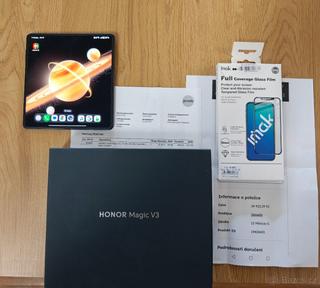Honor Magic V3