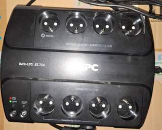 APC Back-UPS ES700