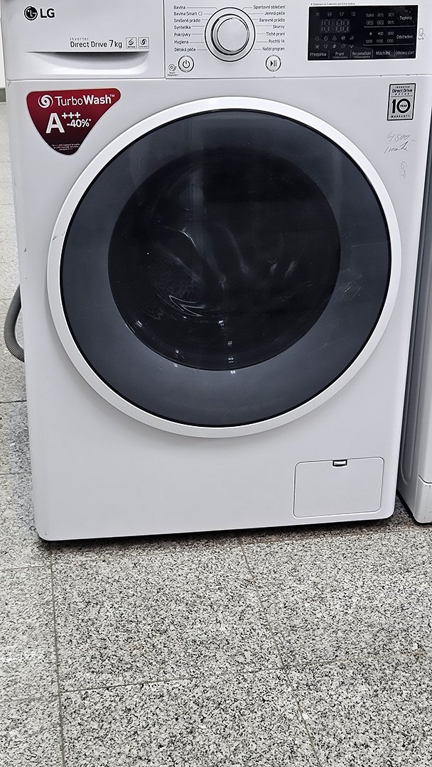 Automatická pračka LG TurboWash, display, inverter