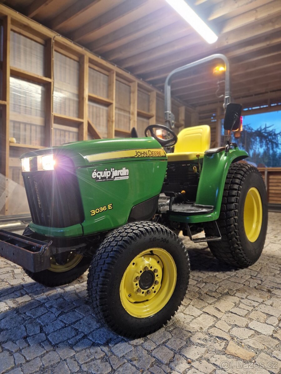 JOHN DEERE 3036e r.v. 2010 hydrostat 4x4