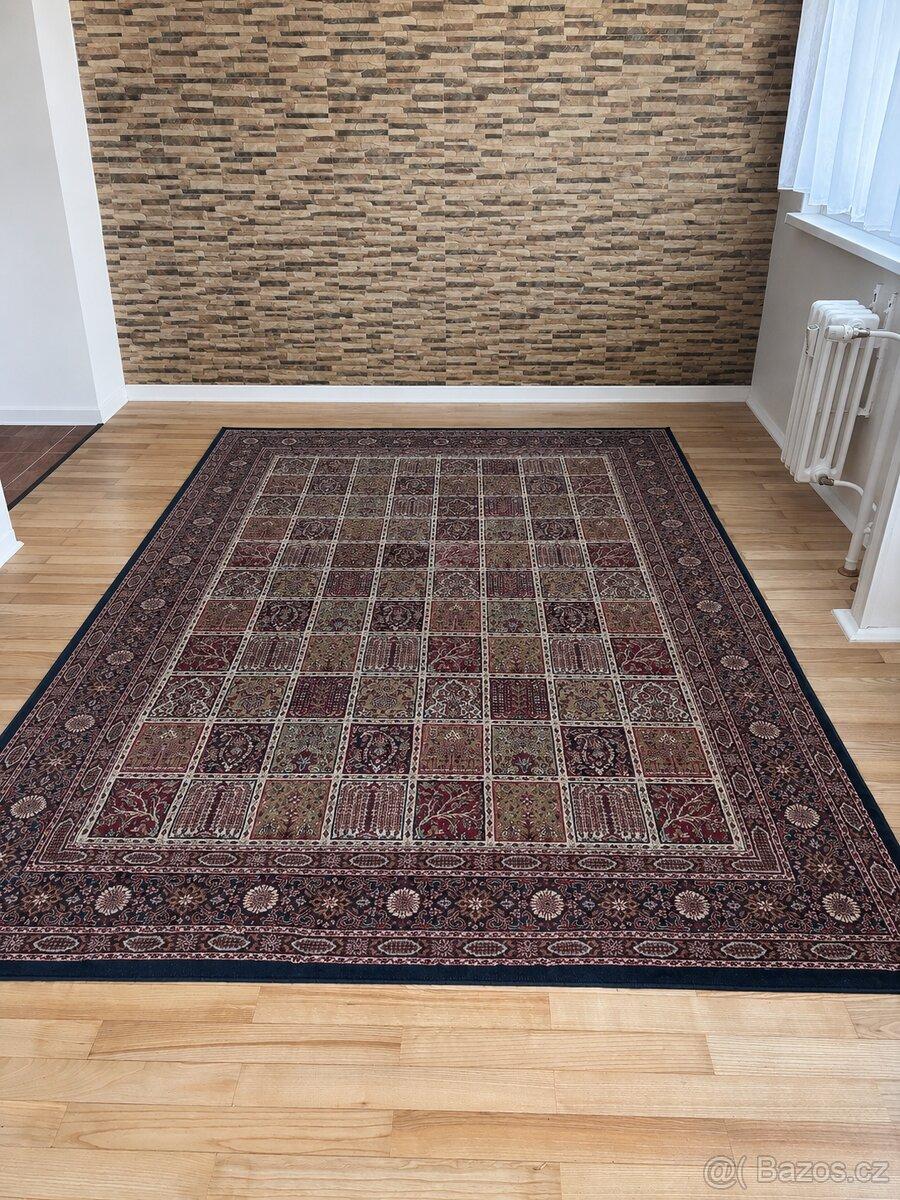 Koberec Kendra 200 × 285 cm – velmi zachovalý