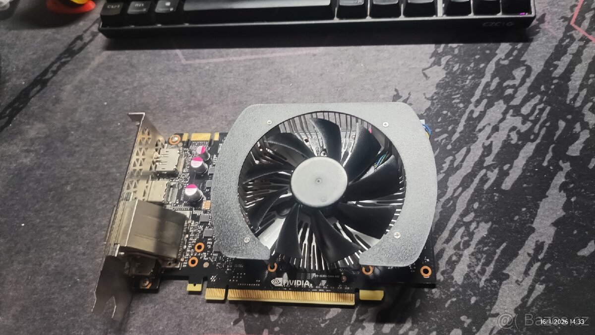 Grafická karta GTX 960 2GB - kompaktní verze