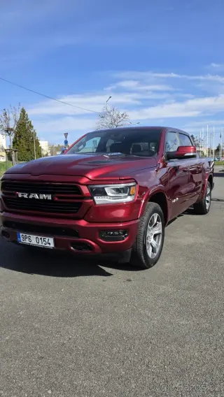 Dodge RAM 1500 4x4 – síla V8 - 5,7L, rok výroby 2023