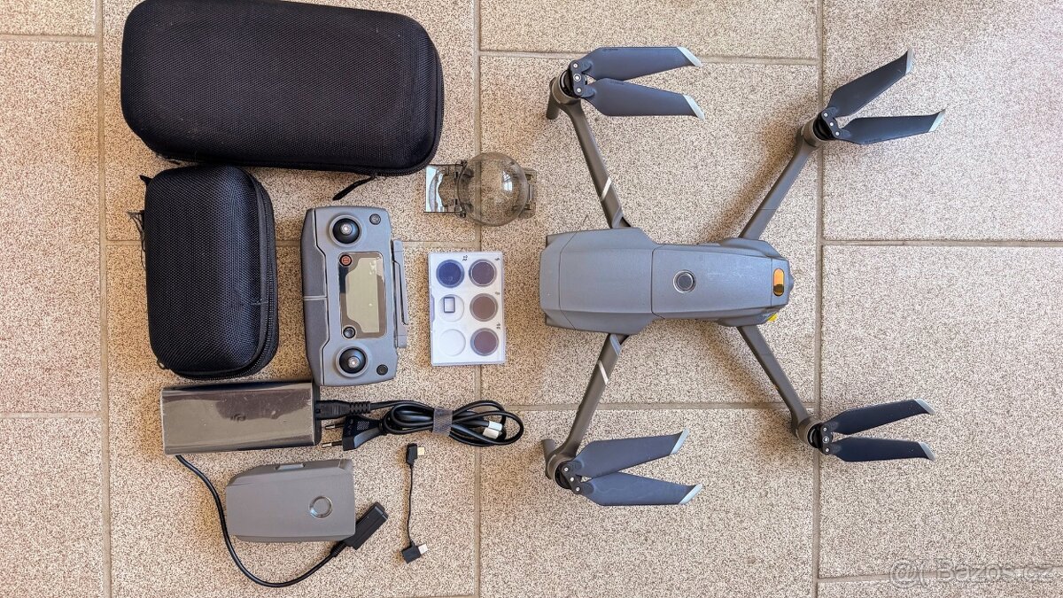 DJI Mavic 2 Zoom – stav, 2 baterie, bohaté přís.