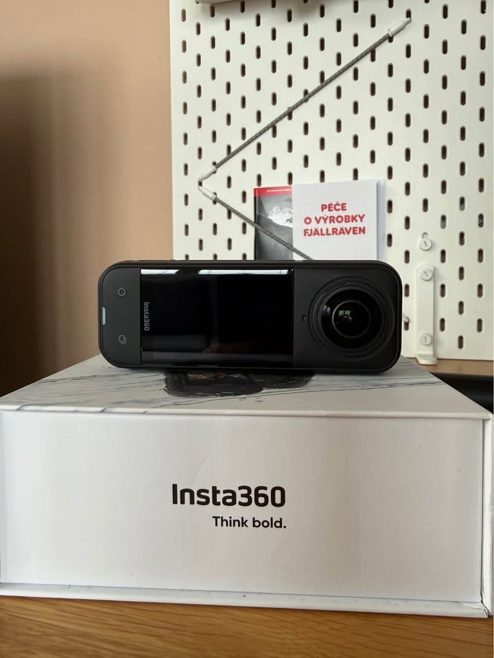 Insta 360 x5 + náhradní baterie + neviditelna tyč - NOVÝ STA