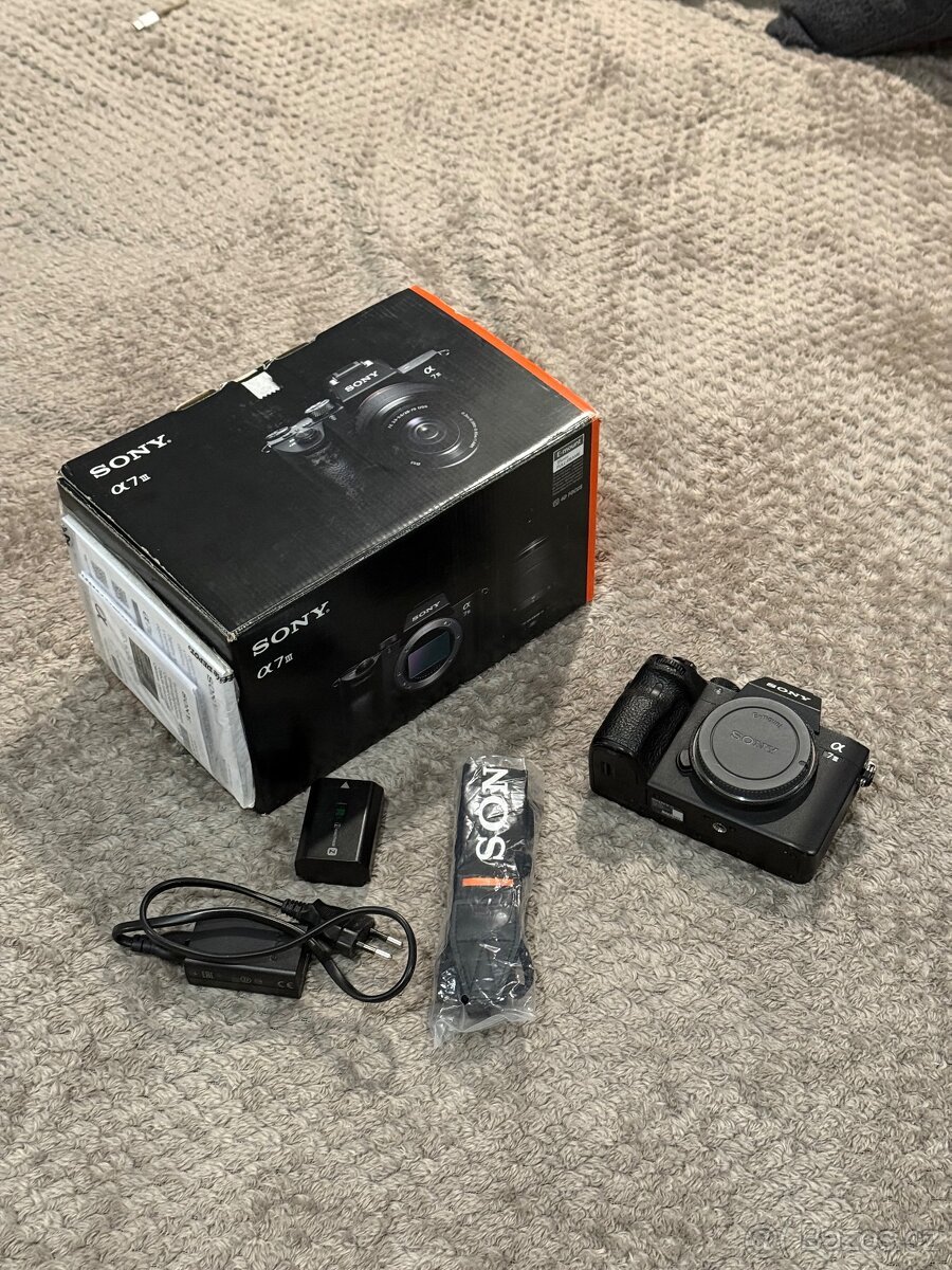 Sony A7III - Kompletní balení