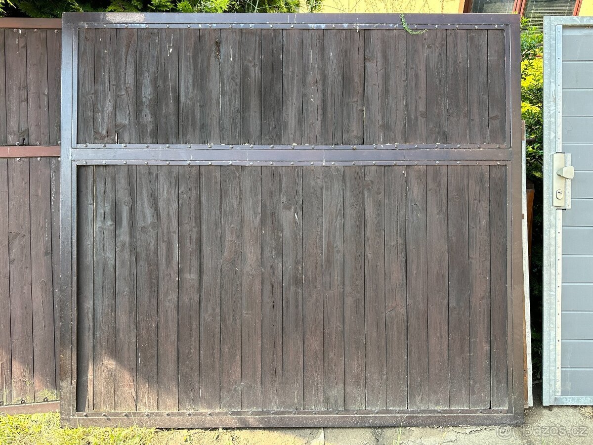 Masivní ocelový rám asymetrické brány 300x180 cm + DOPRAVA