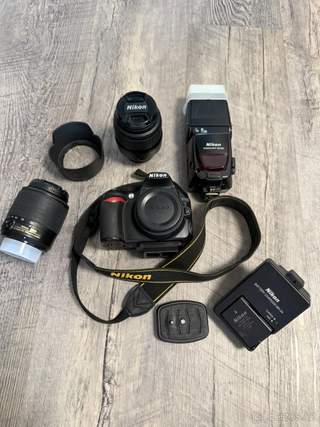 Nikon D3100 + 2 objektivy + profesionální blesk SB-800