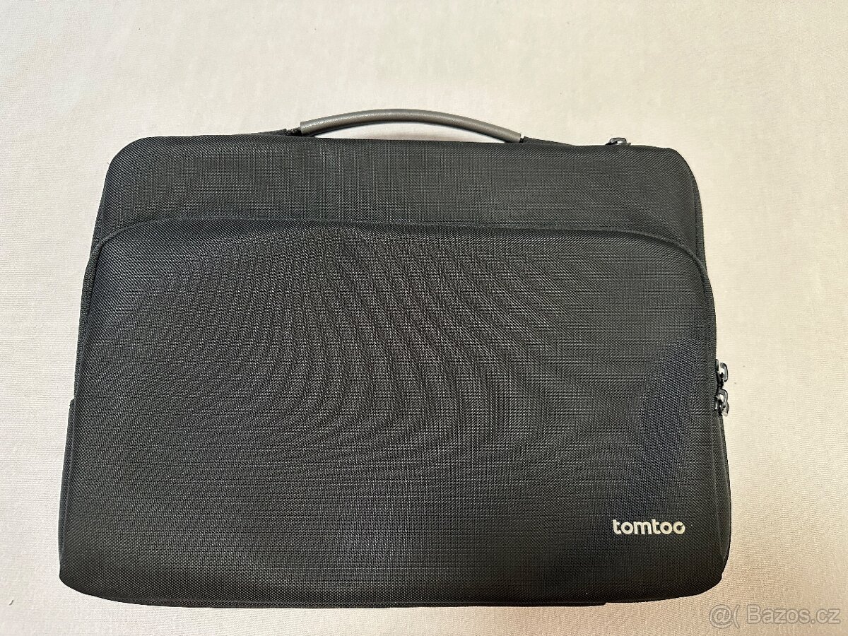 Obal na macBook 13" Tomtoc