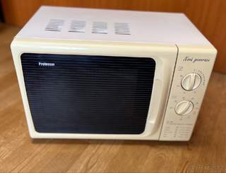 Mikrovlnná trouba Professor